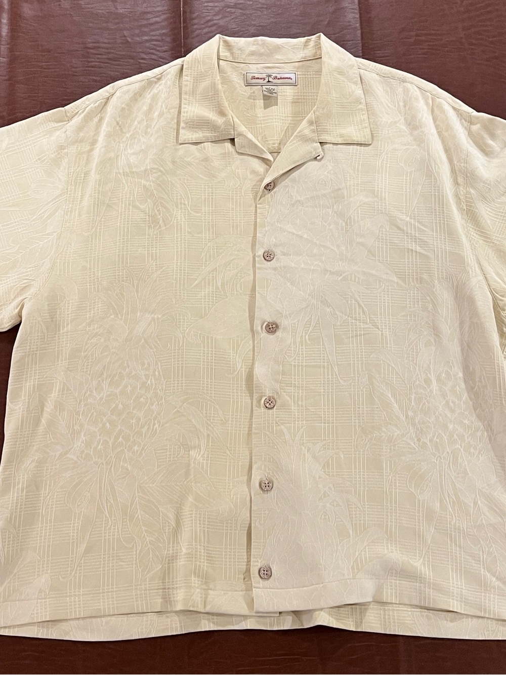 Tommy Bahama Men’s Yellow Silk Button Down Shirt - Large